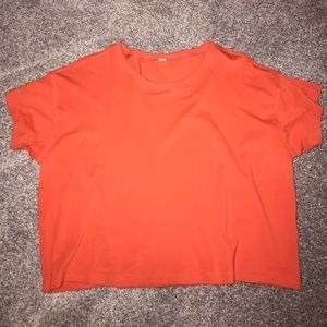 Lululemon cropped T-shirt